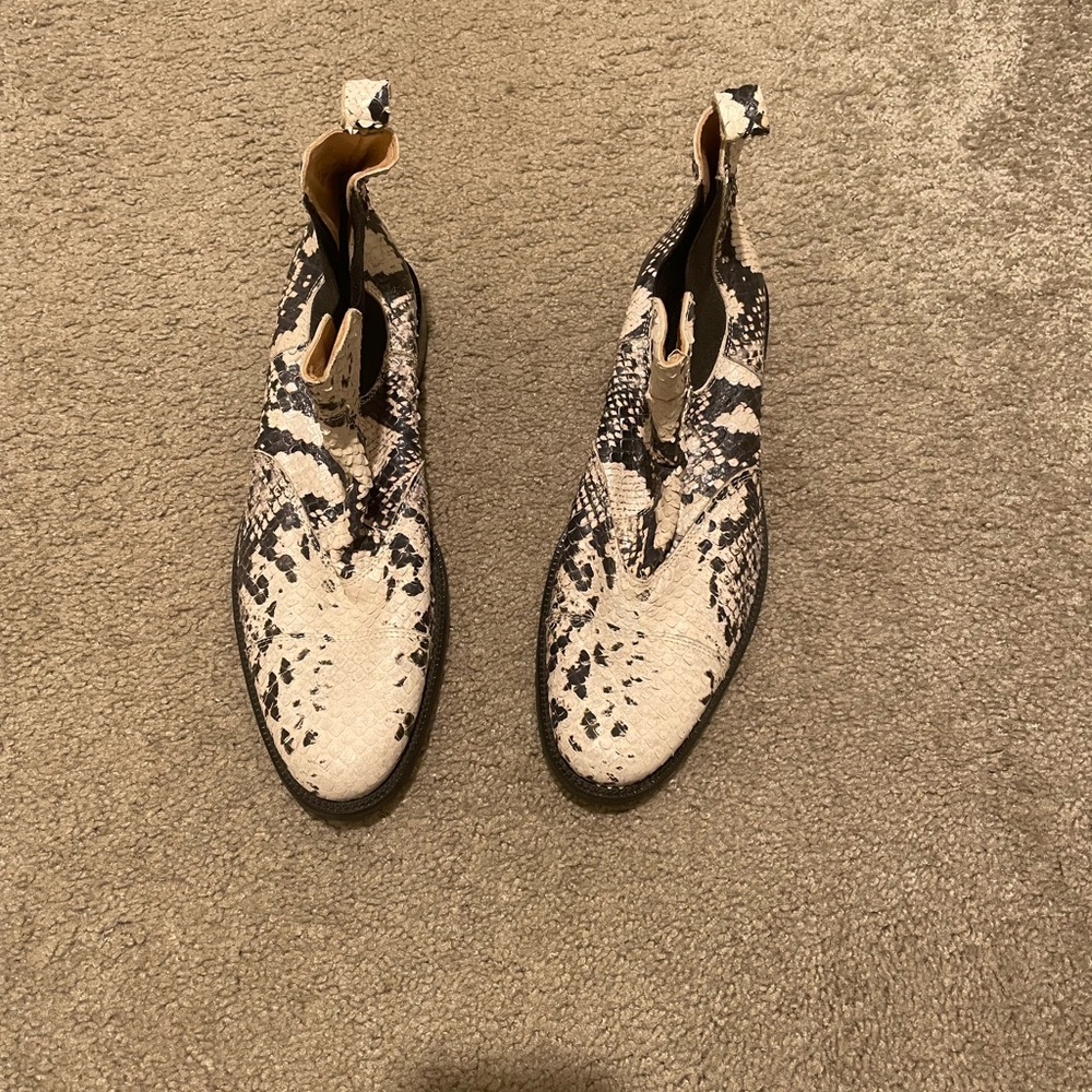 Andrea Montelpare snakeskin boots made in Italy.